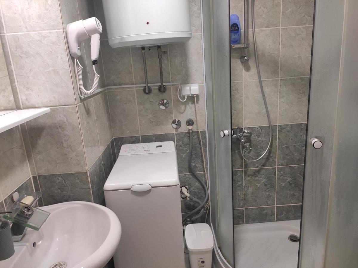 Modern Cozy Apartment Ni Eksteriør billede