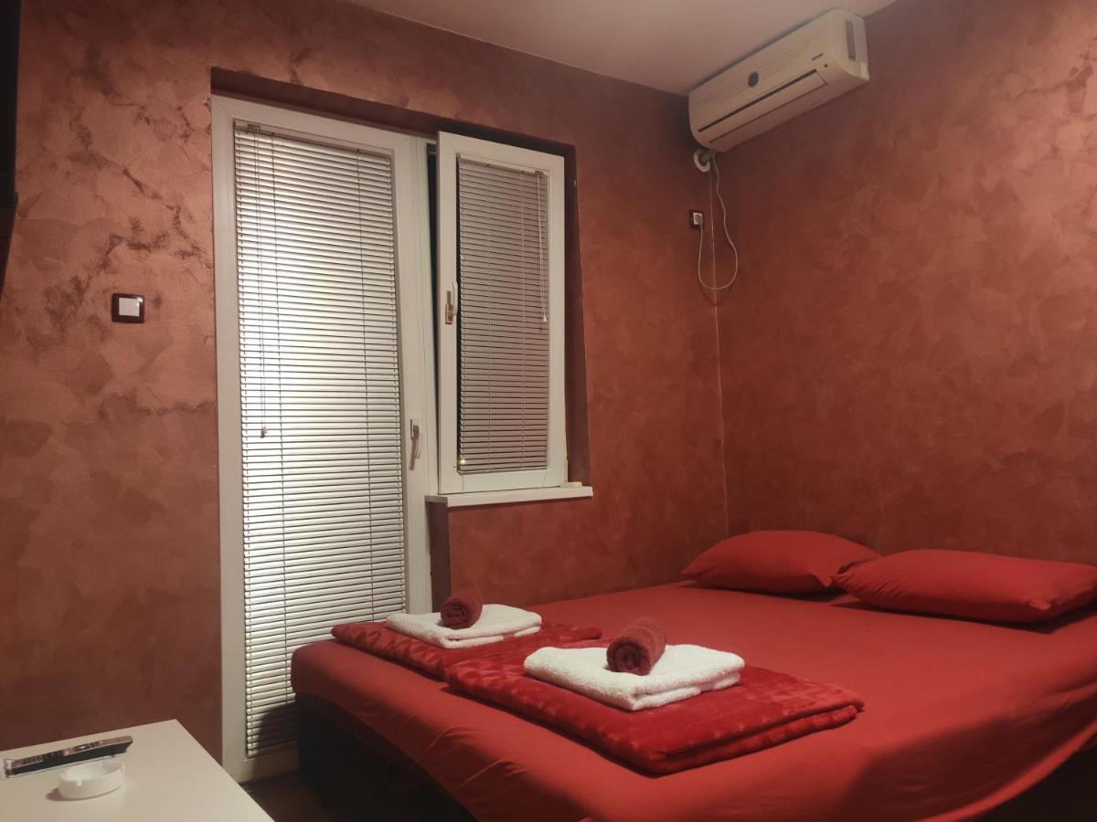 Modern Cozy Apartment Ni Eksteriør billede