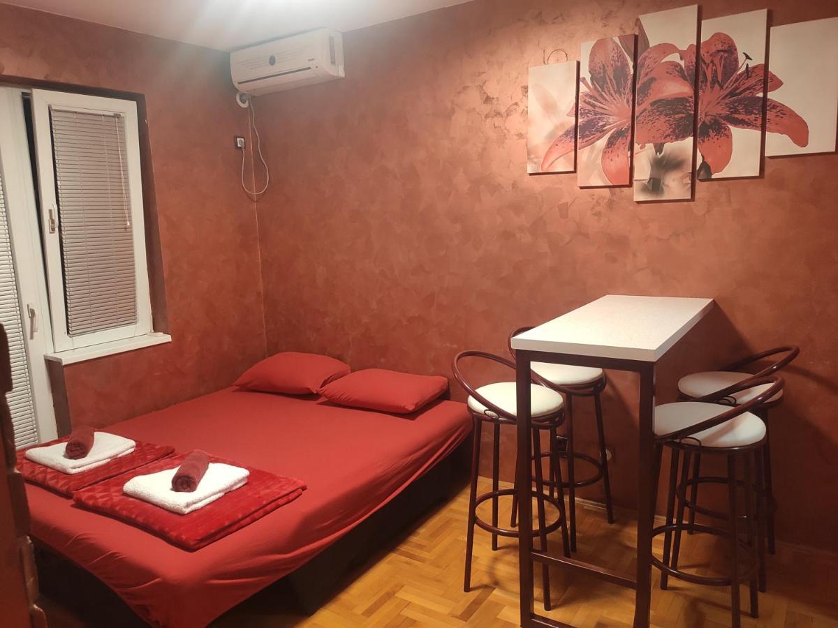 Modern Cozy Apartment Ni Eksteriør billede